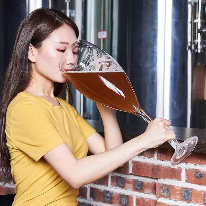 Super Large Capacity Beer Glas - Wine Bottle Size บทวิจารณ์และราคา